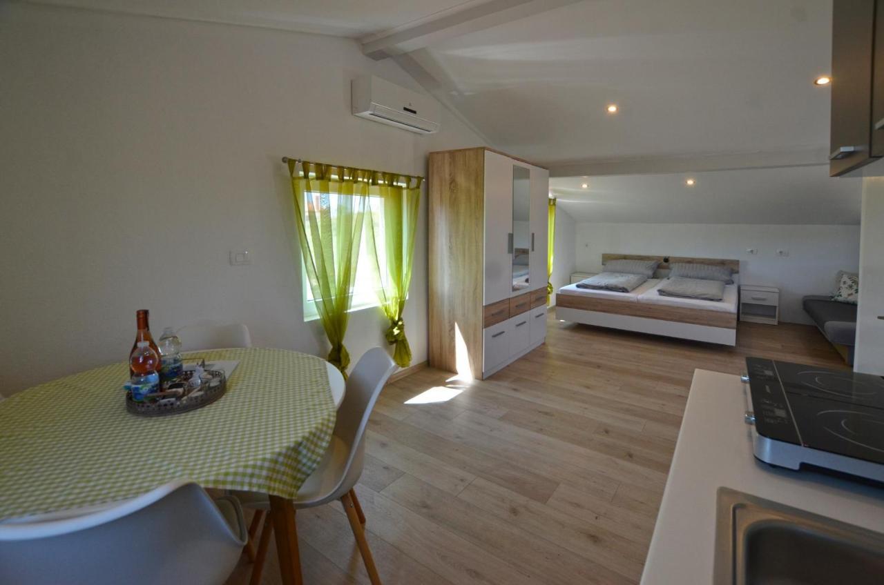 Bavica Apartments Rovinj Exterior photo