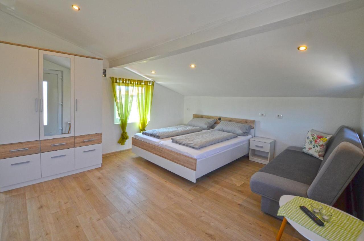 Bavica Apartments Rovinj Exterior photo